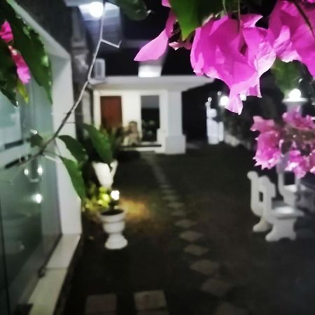 Anna Shanthi Villa Kandy Bagian luar foto