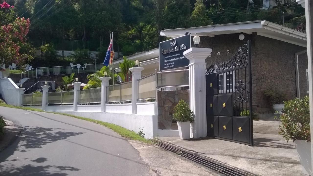 Anna Shanthi Villa Kandy Bagian luar foto