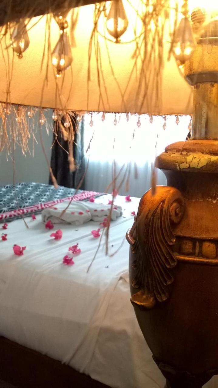 Anna Shanthi Villa Kandy Bagian luar foto