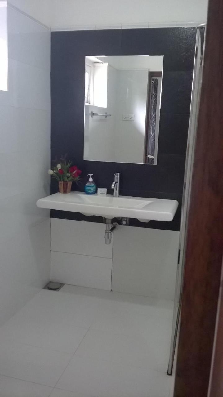 Anna Shanthi Villa Kandy Bagian luar foto