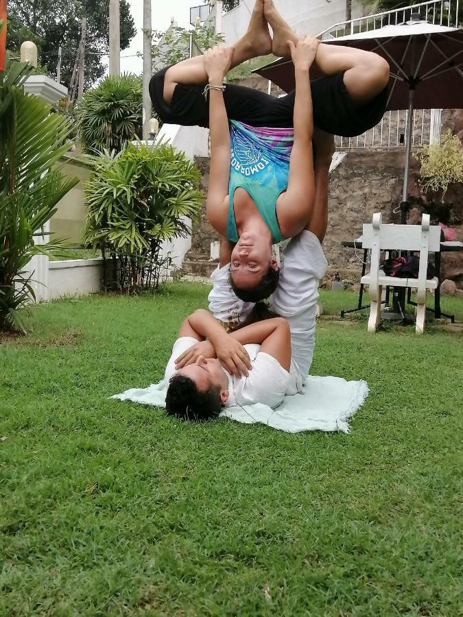 Anna Shanthi Villa Kandy Bagian luar foto