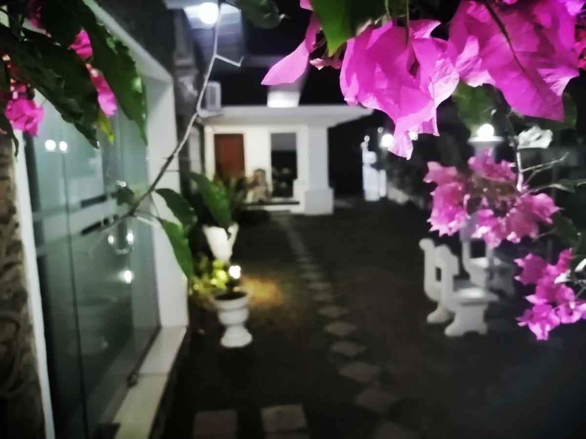 Anna Shanthi Villa Kandy Bagian luar foto